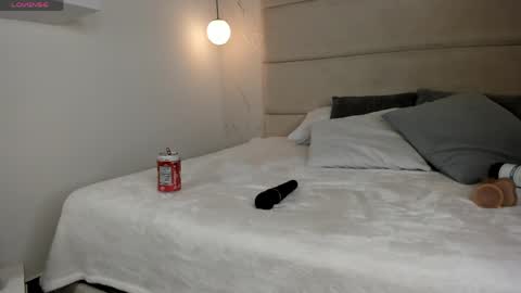 Snapshot of miablosoom chatting on April 3, 7:06 am Mia online show from April 3, 7:06 am