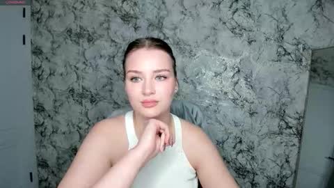 Mia online show from March 12, 7:42 pm