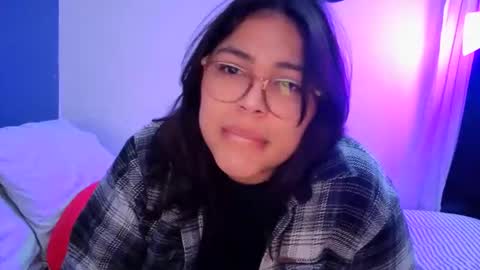 Snapshot of miacanela_xo chatting on February 19, 1:45 am Mia online show from February 19, 1:45 am