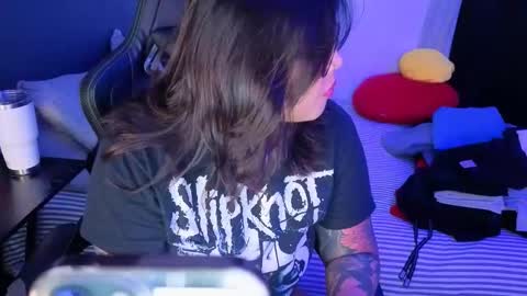 Snapshot of miacanela_xo chatting on March 3, 1:23 am Mia online show from March 3, 1:23 am