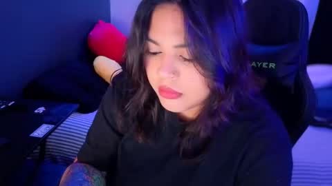 Snapshot of miacanela_xo chatting on April 4, 1:48 am Mia online show from April 4, 1:48 am