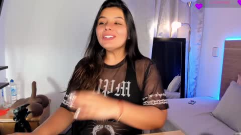 IG Yojanagomez  online show from December 22, 4:17 am