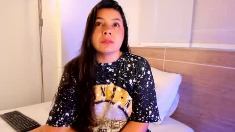 IG Yojanagomez  online show from May 12, 12:35 pm