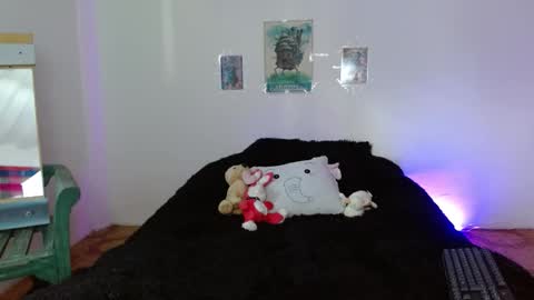 Snapshot of miadavisxx chatting on March 21, 8:01 pm Mia david online show from March 21, 8:01 pm