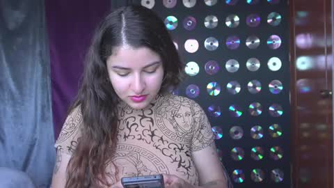 Snapshot of miadimota chatting on June 6, 4:12 pm Mia online show from June 6, 4:12 pm