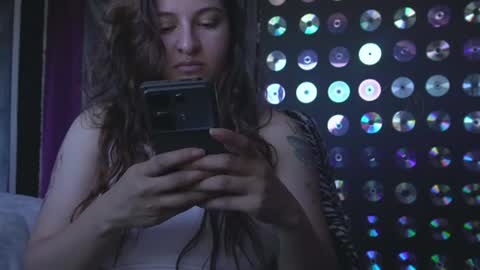 Snapshot of miadimota chatting on June 11, 4:16 pm Mia online show from June 11, 4:16 pm