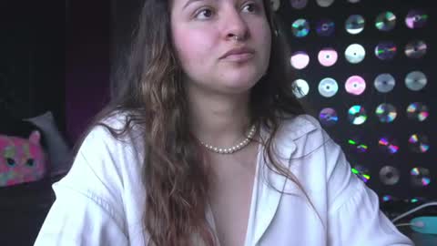 Snapshot of miadimota chatting on August 8, 5:04 pm Mia online show from August 8, 5:04 pm