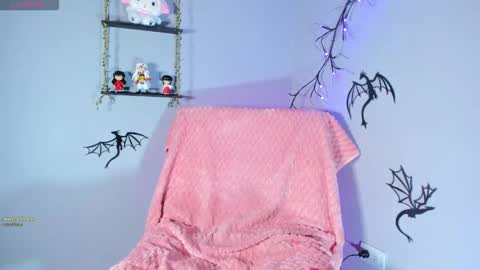 Mia Engels  online show from February 3, 5:29 pm