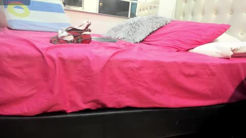 evans online show from February 18, 4:19 am