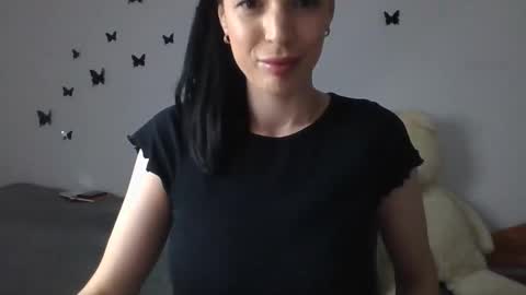 Mia online show from May 17, 8:27 pm