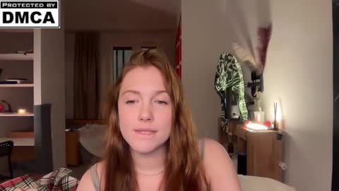 Snapshot of miafleur chatting on February 26, 10:42 pm Mia online show from February 26, 10:42 pm