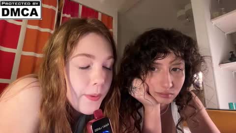 Snapshot of miafleur chatting on March 5, 9:22 pm Mia online show from March 5, 9:22 pm