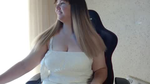 MiaFoxisJa online show from May 17, 3:48 am