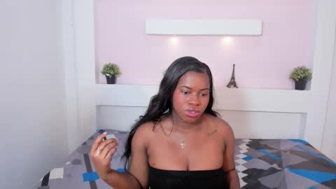 Snapshot of miafoxx7 chatting on October 13, 7:36 pm Mia Foxx online show from October 13, 7:36 pm