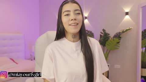 Mia Gomez online show from September 30, 1:05 pm