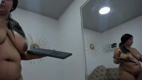 Miah Collins online show from November 16, 1:28 pm