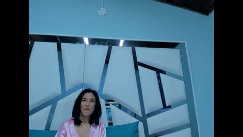 Snapshot of miaharper2 chatting on December 15, 3:33 am Mia Harper online show from December 15, 3:33 am