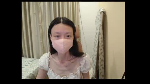miahchan68 online show from May 10, 9:58 am