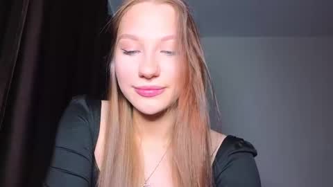 milanaaaa online show from February 12, 9:54 pm