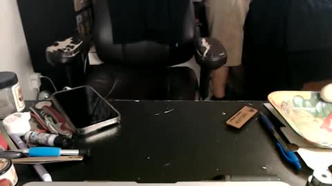 Mark online show from November 27, 4:47 am