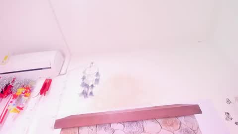 Snapshot of miakirshner_ chatting on January 28, 12:36 am miakirshner_ online show from January 28, 12:36 am
