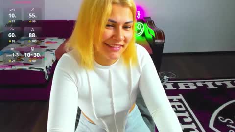 Mia Kittyy online show from December 2, 1:22 am