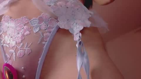 Snapshot of miaknoxxx chatting on February 8, 11:08 pm Mia online show from February 8, 11:08 pm