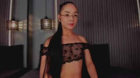 Mia Larouse online show from May 15, 11:45 pm