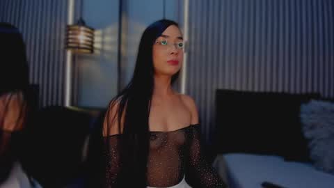 Mia Larouse online show from May 17, 10:28 pm