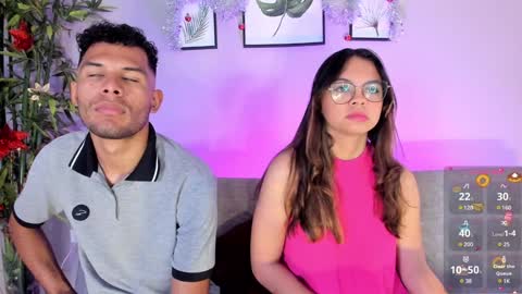 Mia online show from December 19, 7:07 pm