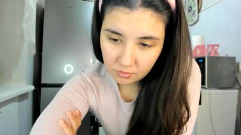 Snapshot of miamarrone chatting on December 19, 8:05 pm MiaMarrone online show from December 19, 8:05 pm