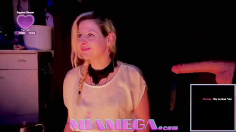 Snapshot of miamega chatting on April 7, 11:48 pm Mia online show from April 7, 11:48 pm