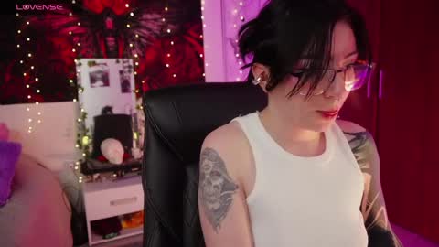 Snapshot of miami_18_ chatting on March 29, 3:06 am Lili online show from March 29, 3:06 am