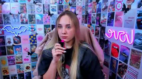 miamilas online show from October 7, 4:20 am