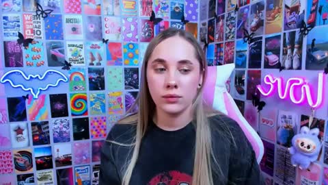 miamilas online show from March 31, 4:07 pm