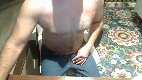 Snapshot of miamiwrestler chatting on January 17, 2:49 am miamiwrestler online show from January 17, 2:49 am