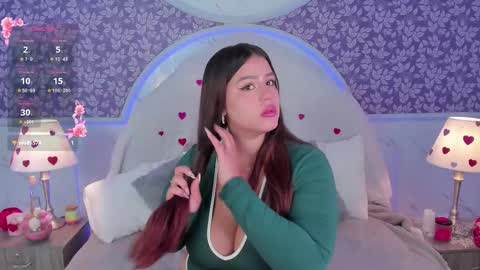 Snapshot of miamontoya chatting on March 9, 4:44 pm Mia -5 7001400 Follow online show from March 9, 4:44 pm