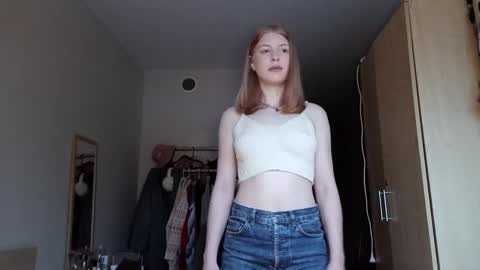 Mia online show from February 7, 3:27 pm