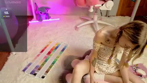 MiaMoon online show from June 13, 1:42 pm