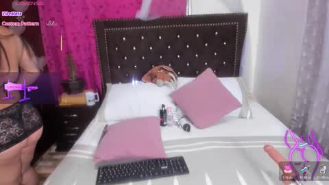 Mia online show from February 14, 10:01 am