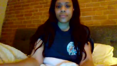 MiaMuffn online show from October 20, 11:54 am