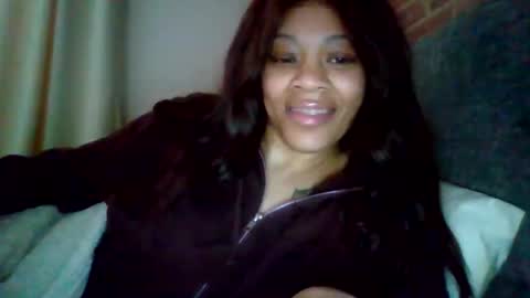 Snapshot of miamuffin8 chatting on February 17, 4:13 pm MiaMuffn online show from February 17, 4:13 pm