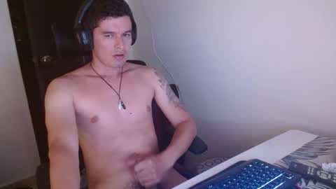 Snapshot of miaou_miaou chatting on March 8, 2:04 am miaou_miaou online show from March 8, 2:04 am