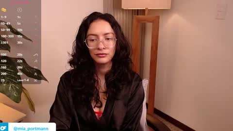 MIAPORTMANN online show from May 10, 11:59 am
