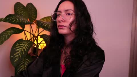 Snapshot of miaportman chatting on May 29, 8:45 am MIAPORTMANN online show from May 29, 8:45 am