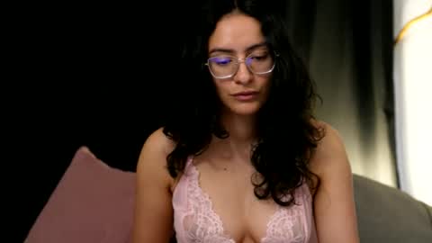 Snapshot of miaportman chatting on June 1, 12:40 pm MIAPORTMANN online show from June 1, 12:40 pm