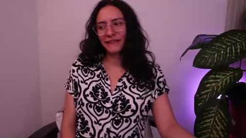 Snapshot of miaportman chatting on June 22, 3:25 am MIAPORTMANN online show from June 22, 3:25 am