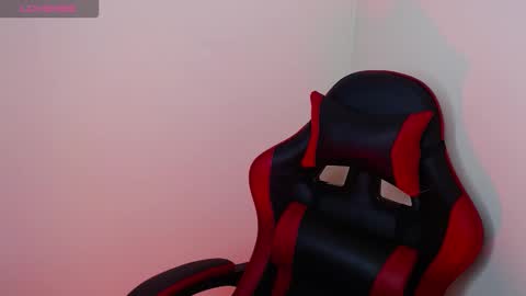 miarobinn_ online show from September 15, 11:21 am