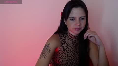 miarobinn_ online show from September 24, 11:35 am