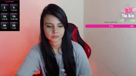 miarobinn_ online show from November 28, 9:34 am